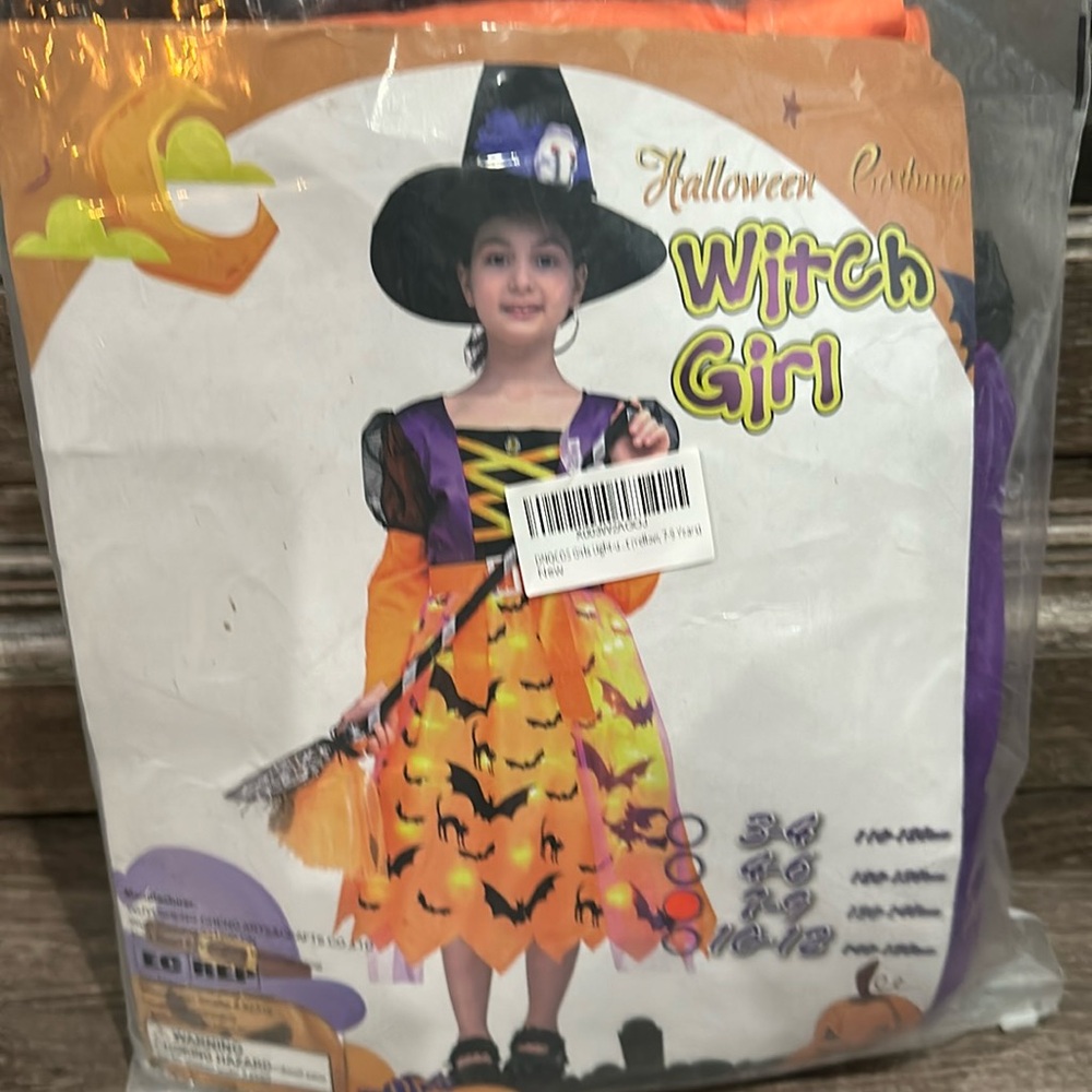 Halloween Witch Gorl - size 7-9